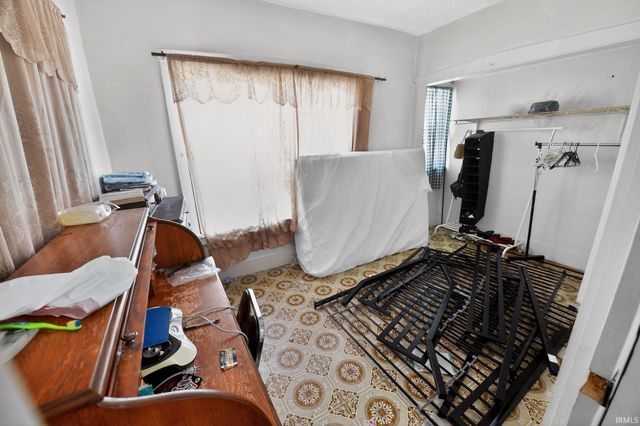 1526 N Olive Street, South Bend, IN 46628