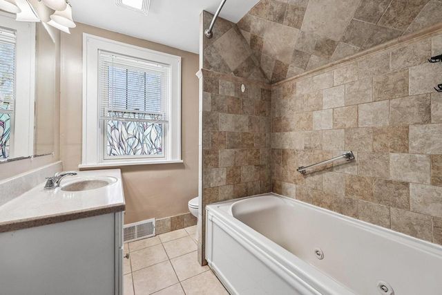 709 N Cumberland DRIVE, Waukesha, WI 53188