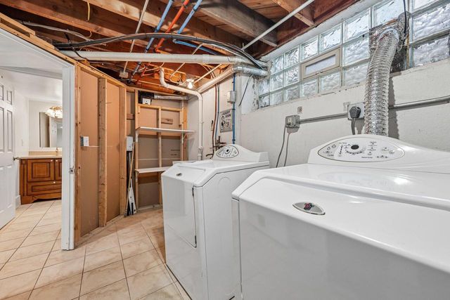 709 N Cumberland DRIVE, Waukesha, WI 53188