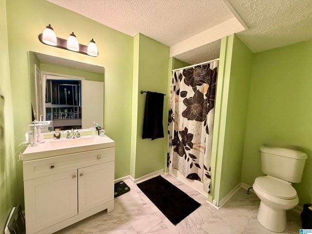 821 TWIN RIDGE DRIVE, Gardendale, AL 35071