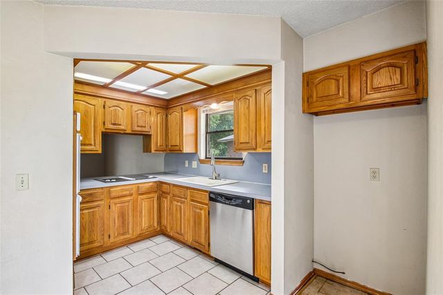 1536 Creekside Drive, Norman, OK 73071