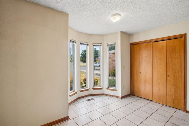 1536 Creekside Drive, Norman, OK 73071