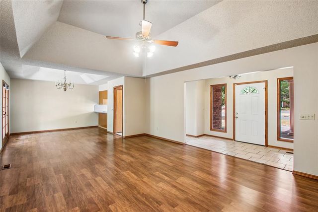 1536 Creekside Drive, Norman, OK 73071