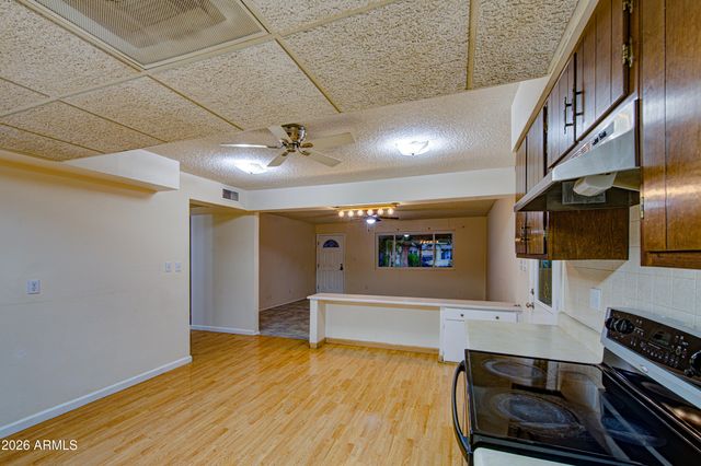 5562 W EDGEMONT Avenue, Phoenix, AZ 85035