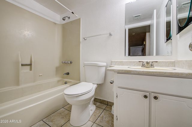 5562 W EDGEMONT Avenue, Phoenix, AZ 85035