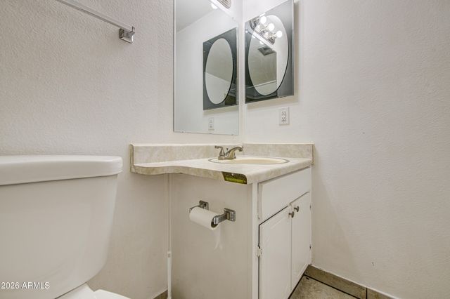 5562 W EDGEMONT Avenue, Phoenix, AZ 85035