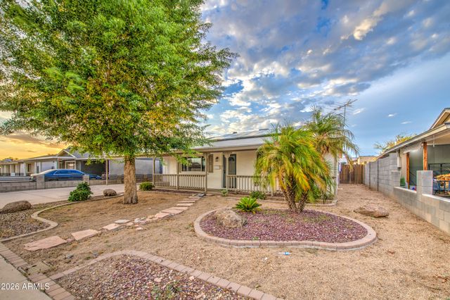 5562 W EDGEMONT Avenue, Phoenix, AZ 85035