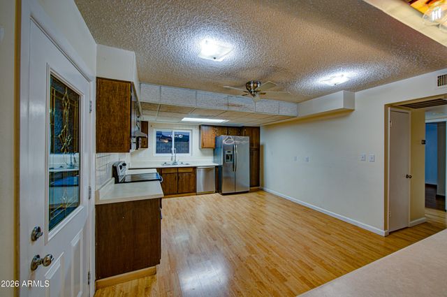 5562 W EDGEMONT Avenue, Phoenix, AZ 85035