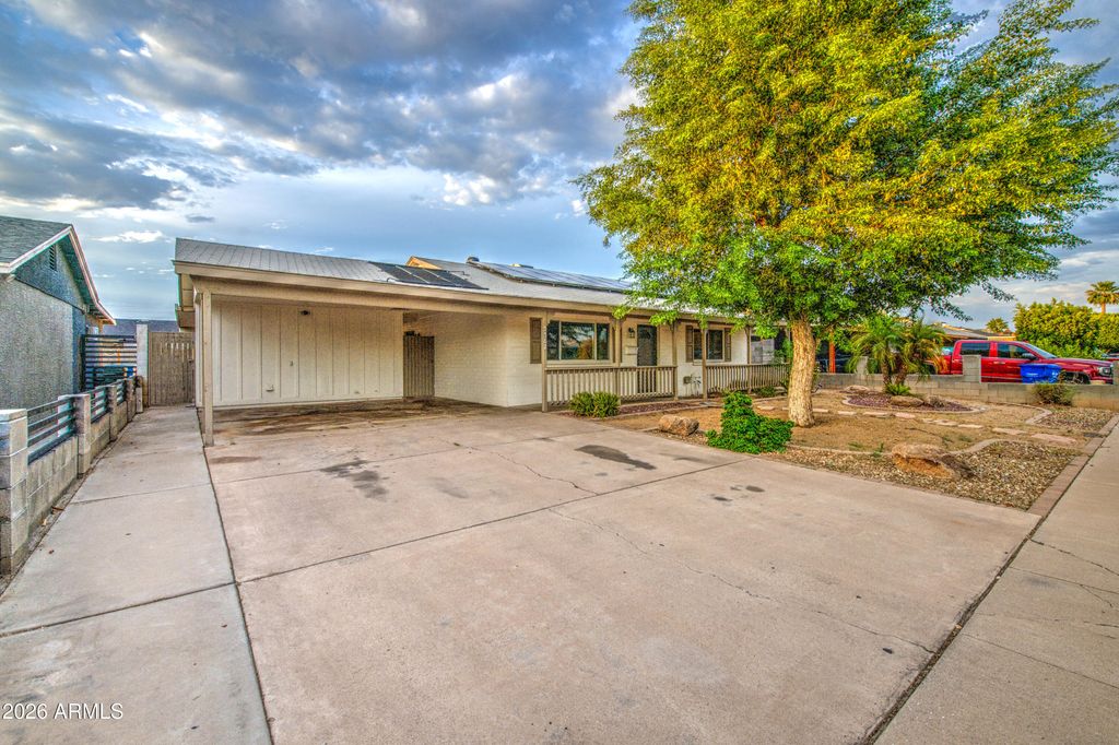 5562 W EDGEMONT Avenue, Phoenix, AZ 85035