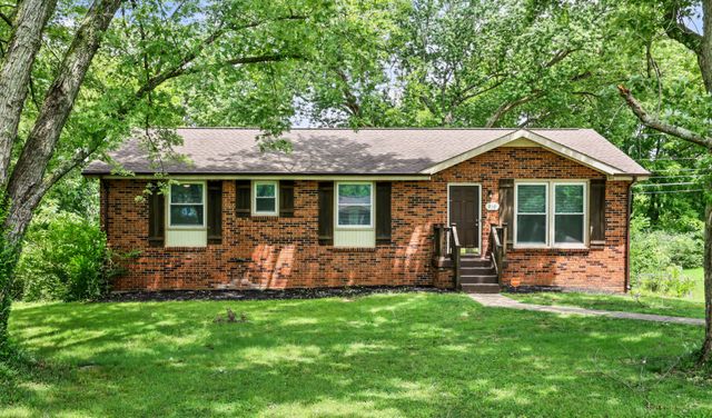 210 Maplewood Dr, Clarksville, TN 37042