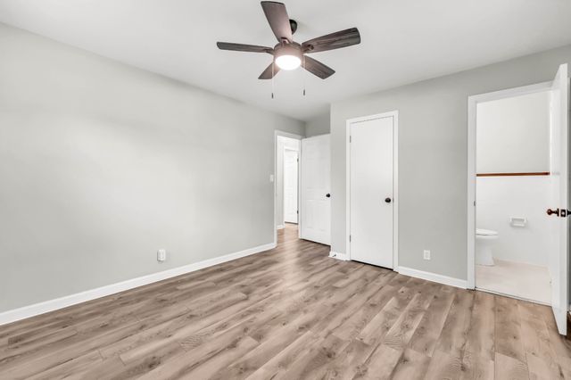 210 Maplewood Dr, Clarksville, TN 37042