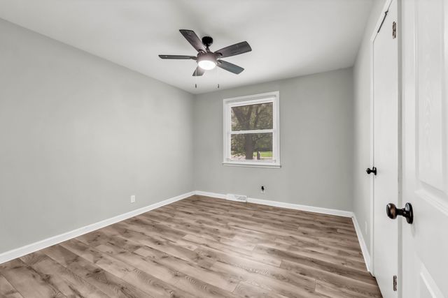 210 Maplewood Dr, Clarksville, TN 37042