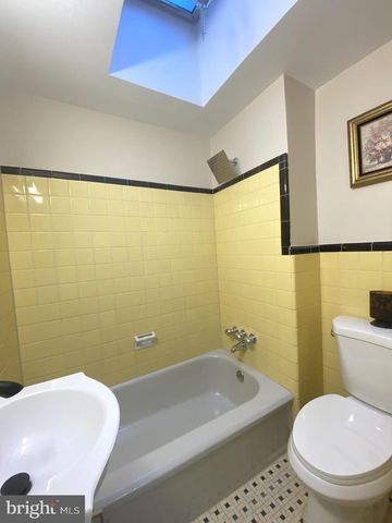 534 N SYCAMORE AVE, Clifton Heights, PA 19018