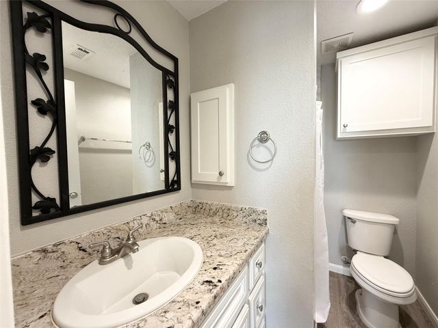 300 Longstreet Road, Willis, TX 77378