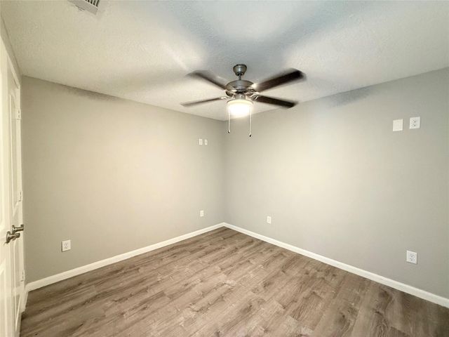 300 Longstreet Road, Willis, TX 77378