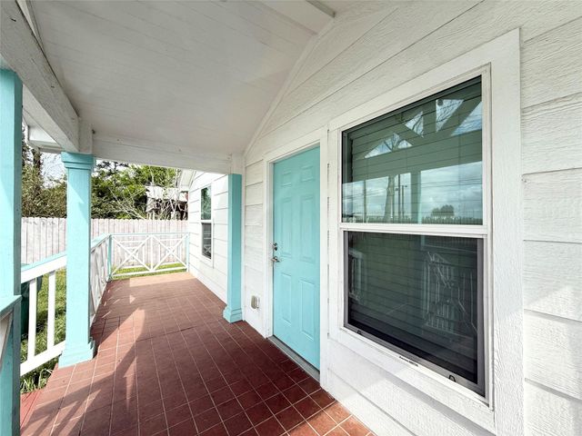 300 Longstreet Road, Willis, TX 77378