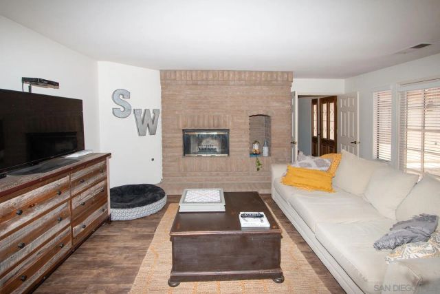 1115 Inspiration Lane, Escondido, CA 92025