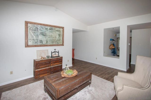 1115 Inspiration Lane, Escondido, CA 92025