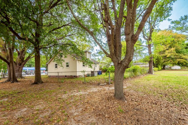 4728 Mixson Avenue, North Charleston, SC 29405