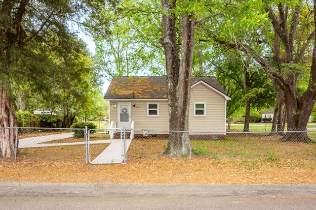 4728 Mixson Avenue, North Charleston, SC 29405