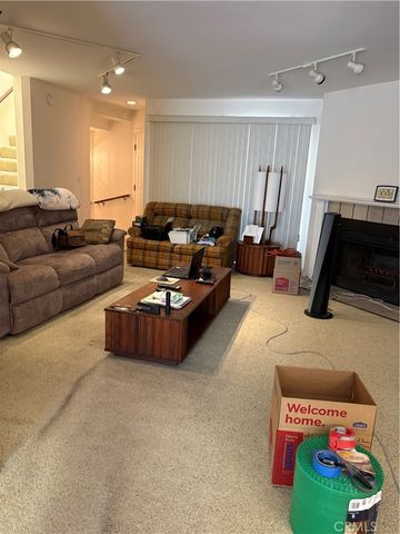 2601 E 19th 25, Signal Hill, CA 90755