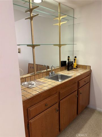 2601 E 19th 25, Signal Hill, CA 90755