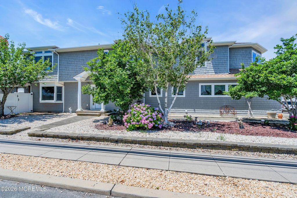 201 S Lagoon Road, Lavallette, NJ 08735