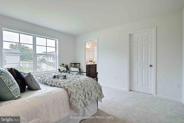 190 MARISSA CT, Newmanstown, PA 17073