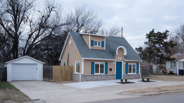 15 S Walnut Street, Edmond, OK 73003