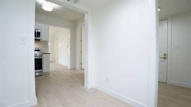 15 S Walnut Street, Edmond, OK 73003