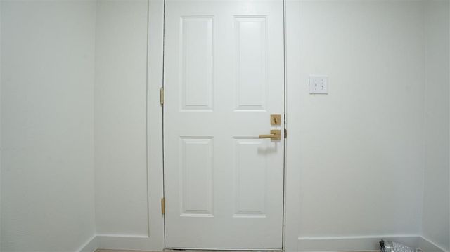 15 S Walnut Street, Edmond, OK 73003