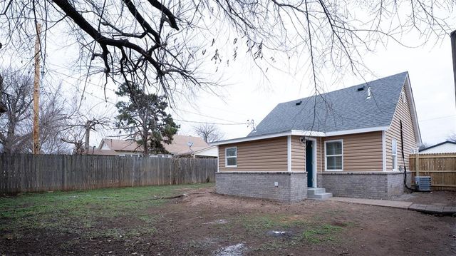 15 S Walnut Street, Edmond, OK 73003