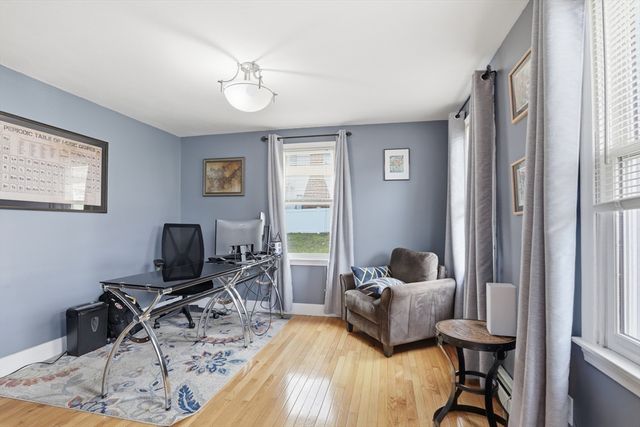 40 Hillcrest Ave, Methuen, MA 01844