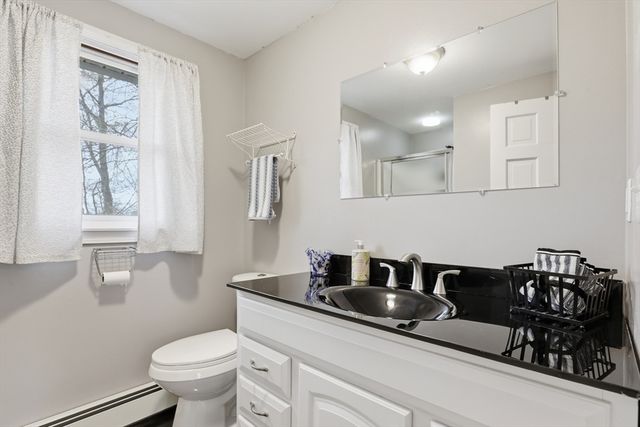 40 Hillcrest Ave, Methuen, MA 01844