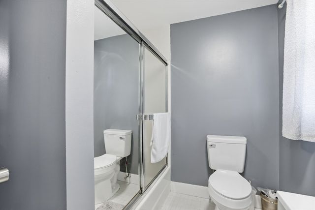 40 Hillcrest Ave, Methuen, MA 01844