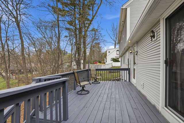 40 Hillcrest Ave, Methuen, MA 01844