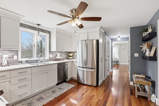 40 Hillcrest Ave, Methuen, MA 01844