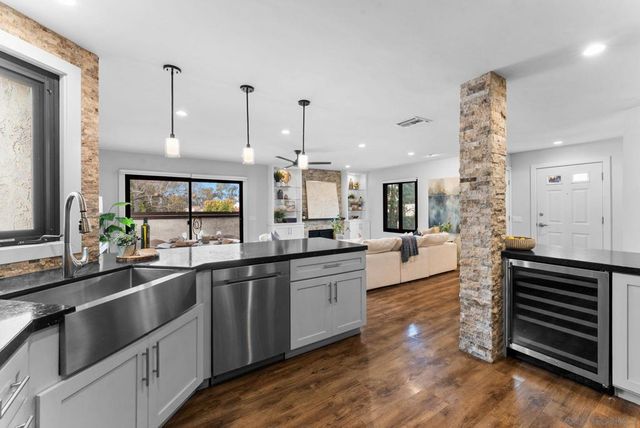 2264 Caminito Pajarito 141, San Diego, CA 92107