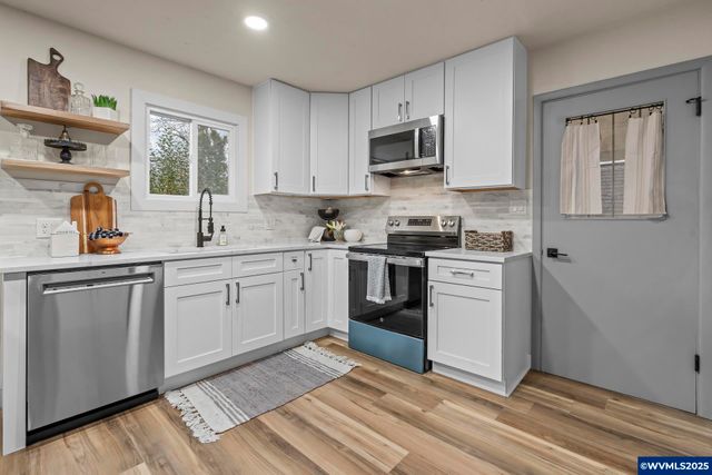 790 Hansen Av S, Salem, OR 97302