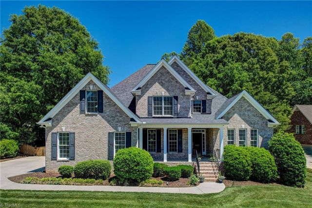 1827 Crossroads Drive, Greensboro, NC 27455