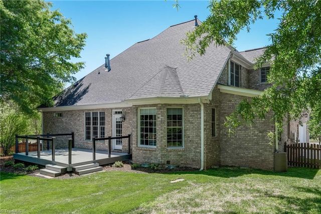 1827 Crossroads Drive, Greensboro, NC 27455