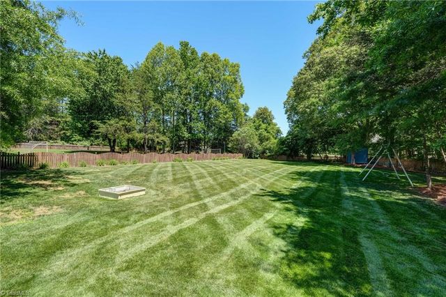 1827 Crossroads Drive, Greensboro, NC 27455