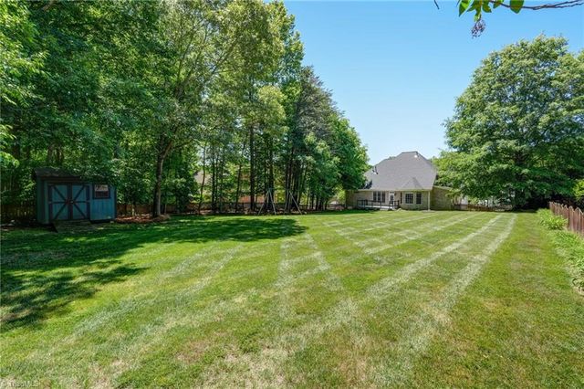 1827 Crossroads Drive, Greensboro, NC 27455