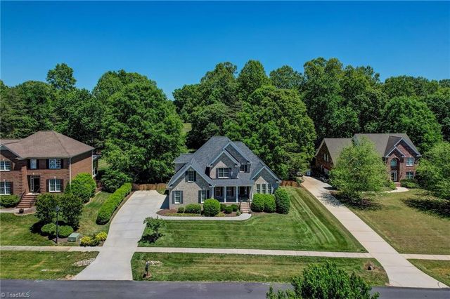 1827 Crossroads Drive, Greensboro, NC 27455
