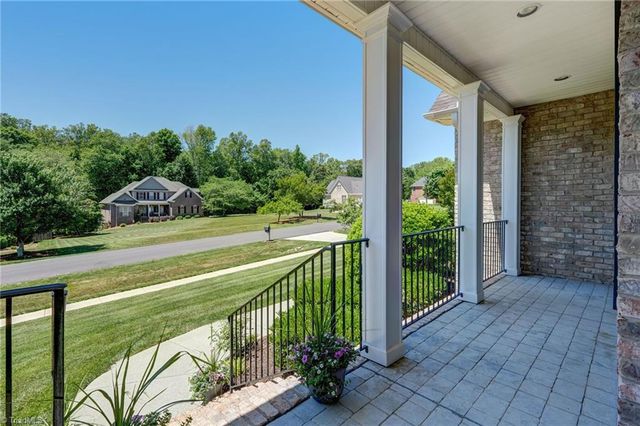 1827 Crossroads Drive, Greensboro, NC 27455