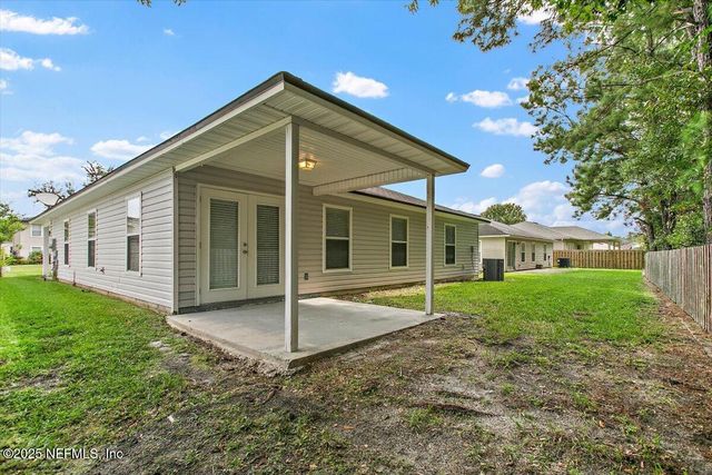 1051 MORNING LIGHT Road, Jacksonville, FL 32218