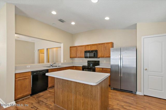 1051 MORNING LIGHT Road, Jacksonville, FL 32218