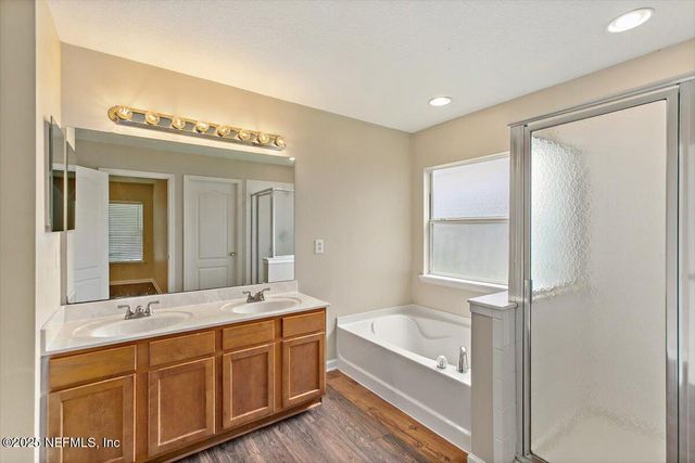 1051 MORNING LIGHT Road, Jacksonville, FL 32218