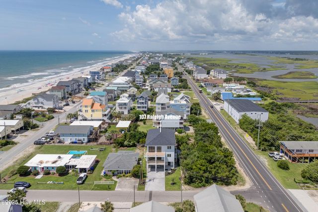 107 Raleigh Avenue, Surf City, NC 28445