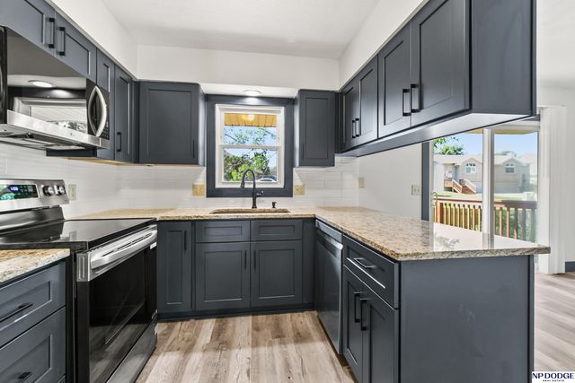 15909 Arbor Circle, Omaha, NE 68130